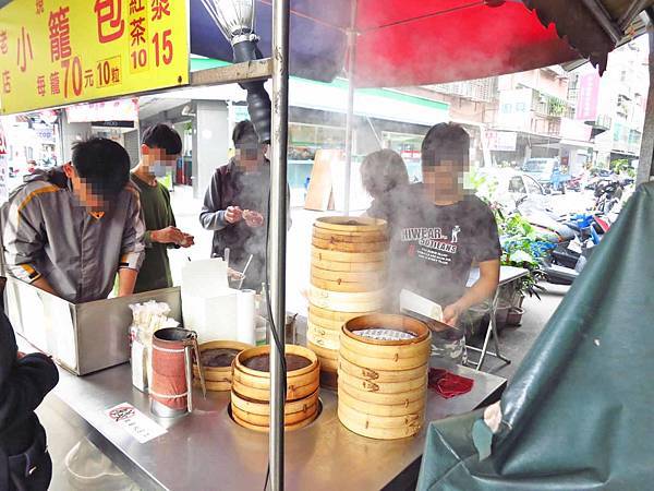 【蘆洲美食】現做小籠包-每次都會大排長龍的小籠包店