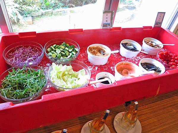 【桃園住宿】復興青年活動中心-景觀優美的戶外用餐環境 【桃園住宿】復興青年活動中心-景觀優美的戶外用餐環境