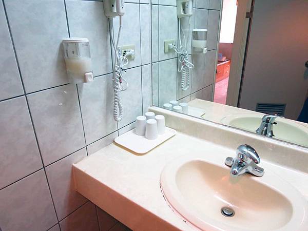 【桃園住宿】復興青年活動中心-景觀優美的戶外用餐環境 【桃園住宿】復興青年活動中心-景觀優美的戶外用餐環境