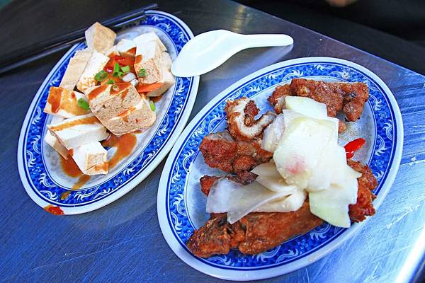 【台北美食】老牌牛肉拉麵大王-城中市場裡的超人氣美食 【台北美食】老牌牛肉拉麵大王-城中市場裡的超人氣美食