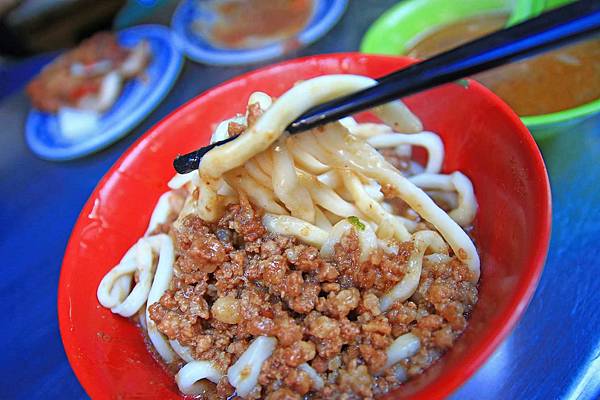 【台北美食】老牌牛肉拉麵大王-城中市場裡的超人氣美食 【台北美食】老牌牛肉拉麵大王-城中市場裡的超人氣美食