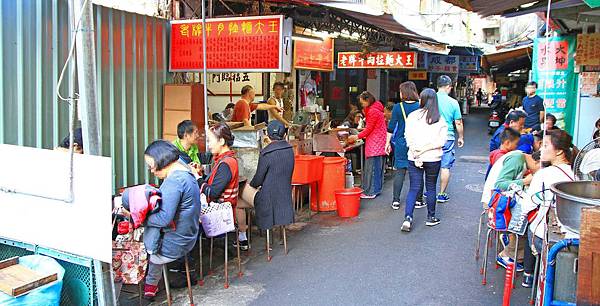 【台北美食】老牌牛肉拉麵大王-城中市場裡的超人氣美食 【台北美食】老牌牛肉拉麵大王-城中市場裡的超人氣美食
