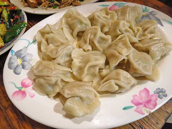 【台北美食】龍門客棧餃子館-貴松松卻有超人氣的宵夜美食