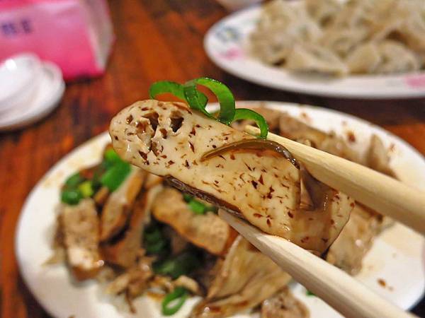 【台北美食】龍門客棧餃子館-貴松松卻有超人氣的宵夜美食