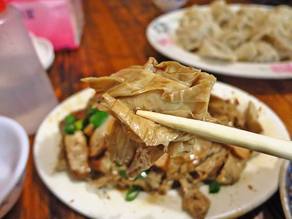 【台北美食】龍門客棧餃子館-貴松松卻有超人氣的宵夜美食