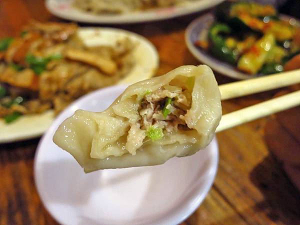 【台北美食】龍門客棧餃子館-貴松松卻有超人氣的宵夜美食