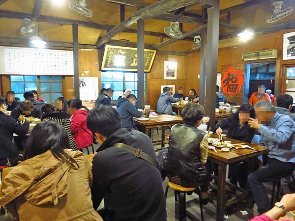 【台北美食】龍門客棧餃子館-貴松松卻有超人氣的宵夜美食