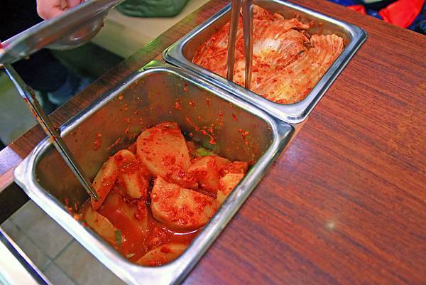 【明洞美食】神仙雪濃湯-超大顆又美味的餃子