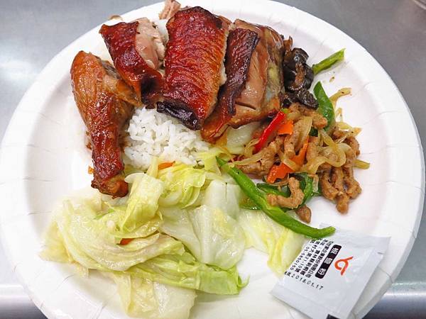 【三重美食】張三速食餐館-令人銷魂的烤雞腿飯 【三重美食】張三速食餐館-令人銷魂的烤雞腿飯