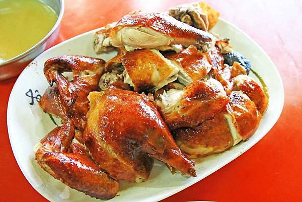 【台中二天一夜旅遊】必玩十大特色觀光景點、好玩的行程規劃、包車自由行