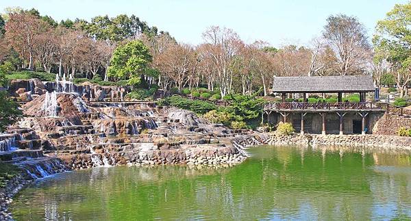 【台中二天一夜旅遊】必玩十大特色觀光景點、好玩的行程規劃、包車自由行