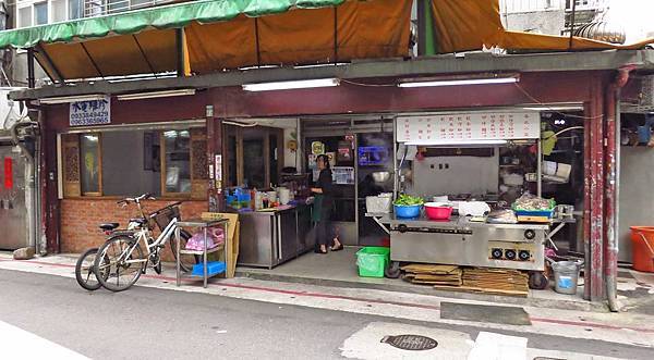 【台北美食】和平東路巷仔內米粉湯-附近上班族、學生最愛的隱藏版美食 【台北美食】和平東路巷仔內米粉湯-附近上班族、學生最愛的隱藏版美食