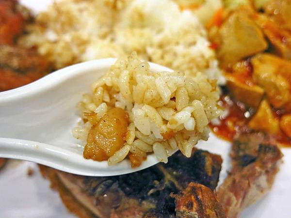 【蘆洲美食】芳記便當大王-魯肉飯免費吃到飽