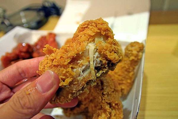 【韓國首爾】BBQ炸雞店-特殊橄欖油炸出的韓味炸雞