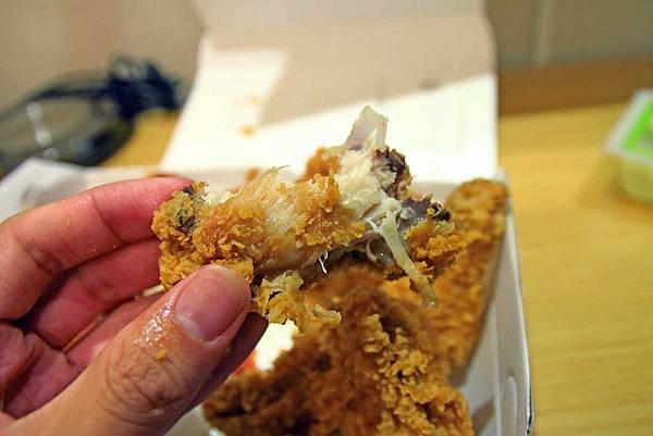 【韓國首爾】BBQ炸雞店-特殊橄欖油炸出的韓味炸雞