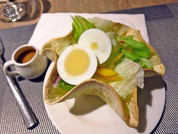 【台北餐廳】VOLKS沃克牛排-現烤麵包無限量吃到飽-當月壽星生日優惠88折