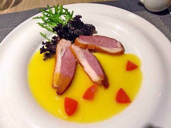 【台北餐廳】VOLKS沃克牛排-現烤麵包無限量吃到飽-當月壽星生日優惠88折