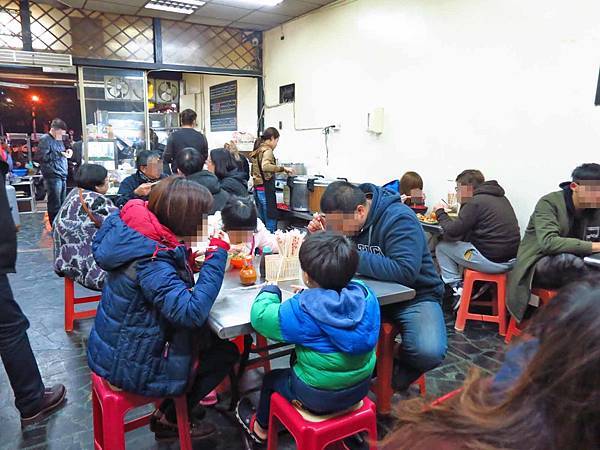 【桃園美食】大小魯肉飯-在地人極推的雞排飯