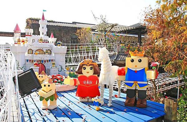 【台中二天一夜包车自由行】台中必玩的十大精选景点，美丽的庄园古堡、怀旧老街、特殊地形景观、观光酒厂景点，吃衣住行自由行完整规划，一次全包