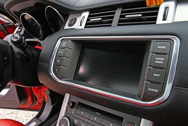 【台中二天一夜包车自由行】台中必玩的十大精选景点，美丽的庄园古堡、怀旧老街、特殊地形景观、观光酒厂景点，吃衣住行自由行完整规划，一次全包