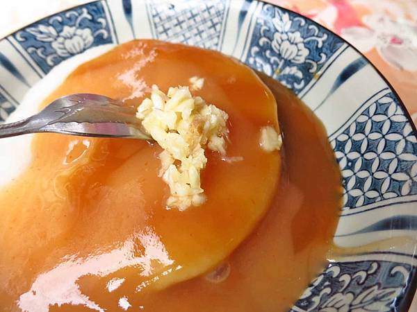 【三重美食】市場油粿肉圓-市場旁在地近50年的老店 【三重美食】市場油粿肉圓-市場旁在地近50年的老店