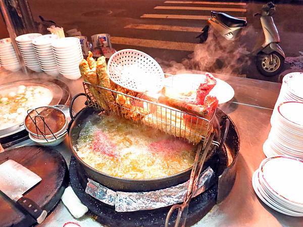 【台北美食】旗魚新竹米粉-延三夜市裡的超人氣米粉湯 【台北美食】旗魚新竹米粉-延三夜市裡的超人氣米粉湯