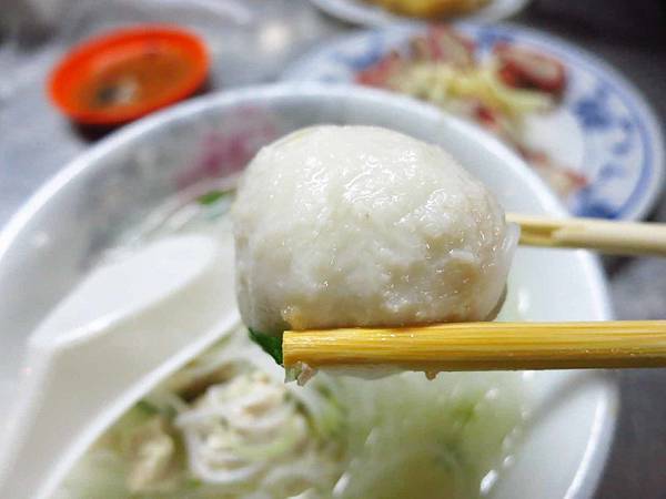 【台北美食】旗魚新竹米粉-延三夜市裡的超人氣米粉湯 【台北美食】旗魚新竹米粉-延三夜市裡的超人氣米粉湯