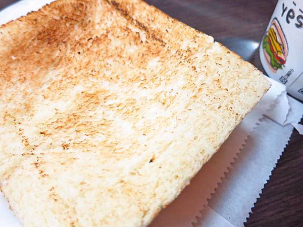 【蘆洲美食】喜得炭火燒三明治-軟綿綿甜滋滋的燒肉蛋吐司