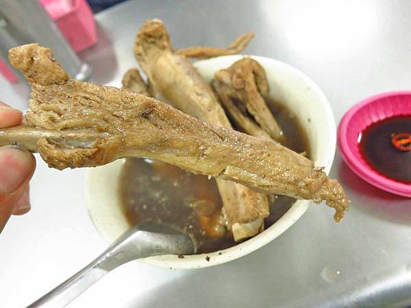 【板橋美食】財哥藥燉排骨-在地人極力推薦的藥燉排骨湯