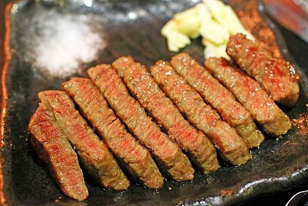 【台北餐廳】禧太炭火燒肉店-頂級和牛與超巨大草蝦燒烤店