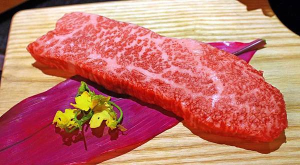 【台北餐廳】禧太炭火燒肉店-頂級和牛與超巨大草蝦燒烤店