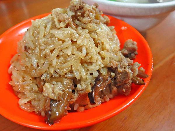 【三重美食】太順油飯-位於老舊市場裡的巷弄美食