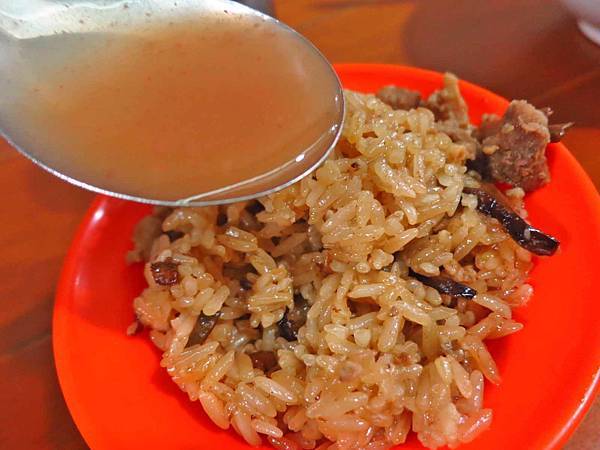【三重美食】太順油飯-位於老舊市場裡的巷弄美食 【三重美食】太順油飯-位於老舊市場裡的巷弄美食