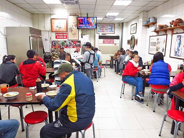 【萬華美食】阿伯蛋包麵-在地人才知道的隱藏版口袋名單