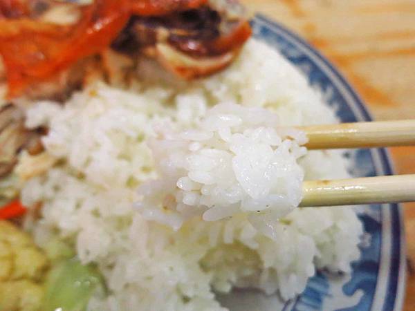 【蘆洲美食】東家三寶快餐店-長安街上的超人氣便當店