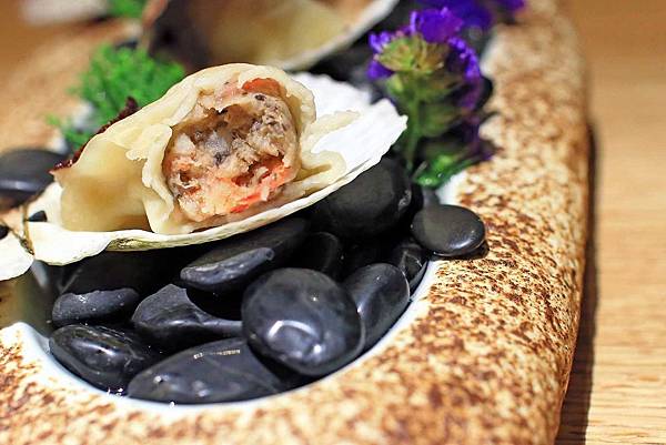 【台中餐廳】炎香樓-西式松露與港式餃子的獨特美味 【台中餐廳】炎香樓-西式松露與港式餃子的獨特美味