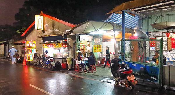 【新莊美食】新莊夜市豬血湯-超過40年的夜市老店