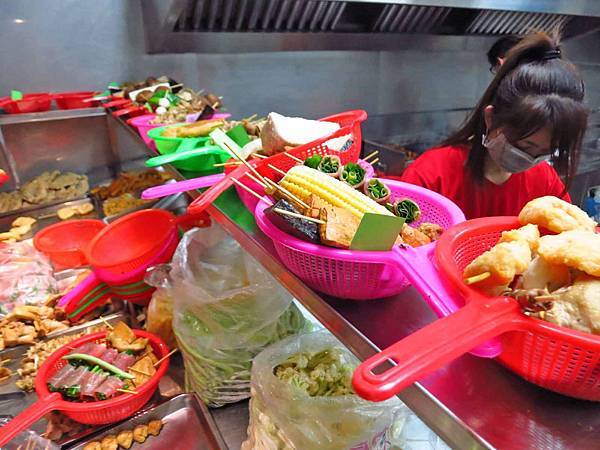 【桃園美食】老攤碳烤鹽酥雞-要等半小時以上才能吃到的鹽酥雞美食