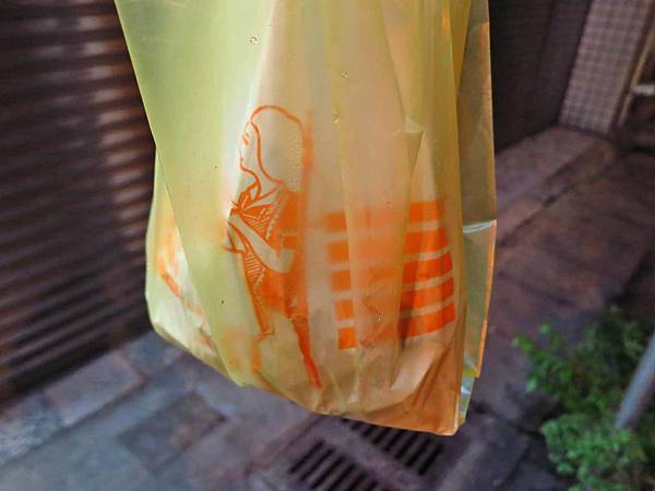 【桃園美食】老攤碳烤鹽酥雞-要等半小時以上才能吃到的鹽酥雞美食