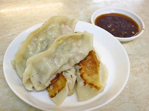 【蘆洲美食】姐妹湯包鍋貼-皮薄餡多的鍋貼湯包店 【蘆洲美食】姐妹湯包鍋貼-皮薄餡多的鍋貼湯包店