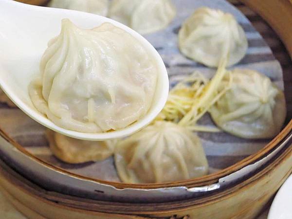 【蘆洲美食】姐妹湯包鍋貼-皮薄餡多的鍋貼湯包店