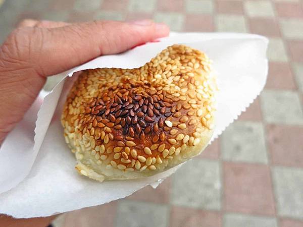 【萬華美食】萬大蟹殼黃-在地小有名氣的超人氣點心