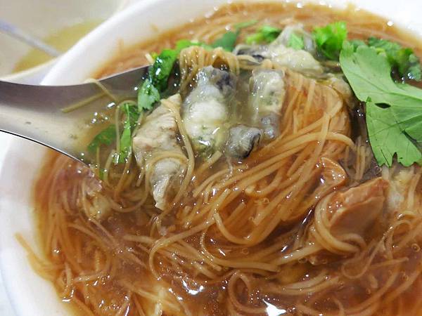 【萬華美食】海產街蚵仔麵線-大顆又飽滿的鮮甜蚵仔