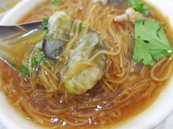 【萬華美食】海產街蚵仔麵線-大顆又飽滿的鮮甜蚵仔