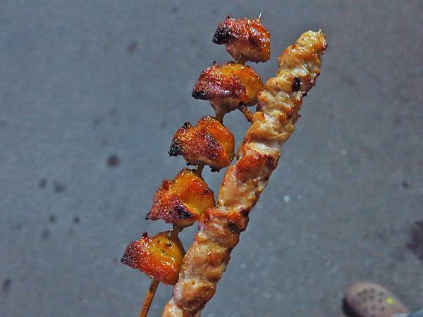 【三重美食】夯師傅碳烤-充滿炭香味的碳烤美食