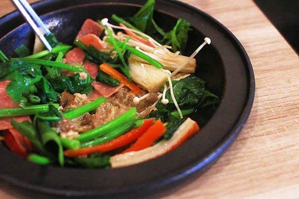 【桃園美食】劉震川日韓大食館-獨特韓式火烤二吃-八德廣豐新天地 【桃園美食】劉震川日韓大食館-獨特韓式火烤二吃-八德廣豐新天地