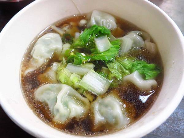 【台北美食】鴻水餃牛肉麵-日本觀光客的最愛