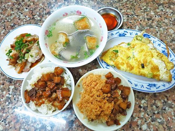 【台南美食】無名米糕-隱藏版的巷弄美食 【台南美食】無名米糕-隱藏版的巷弄美食