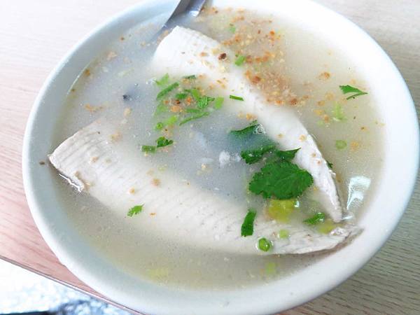 【台南美食】阿星鹹粥-在地人喜愛的排隊虱目魚店 【台南美食】阿星鹹粥-在地人喜愛的排隊虱目魚店