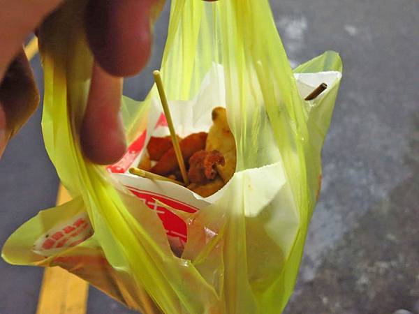 【三重美食】台灣真有味吳家鹹酥雞-25元雞排